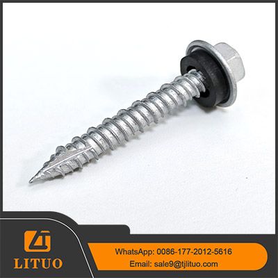 metal roof with screws